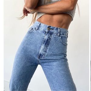Brand New Chipre “Mana” Super High Rise Mom Jean